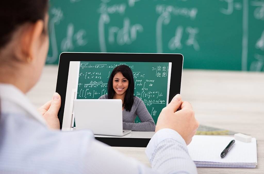 Cursos en línea: Educación a un clic de distancia.